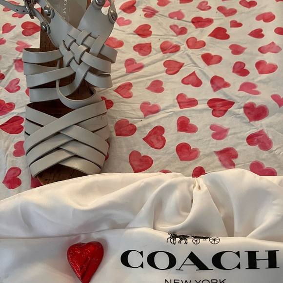 COACH SHOES 9.5 - Picture 3 of 8